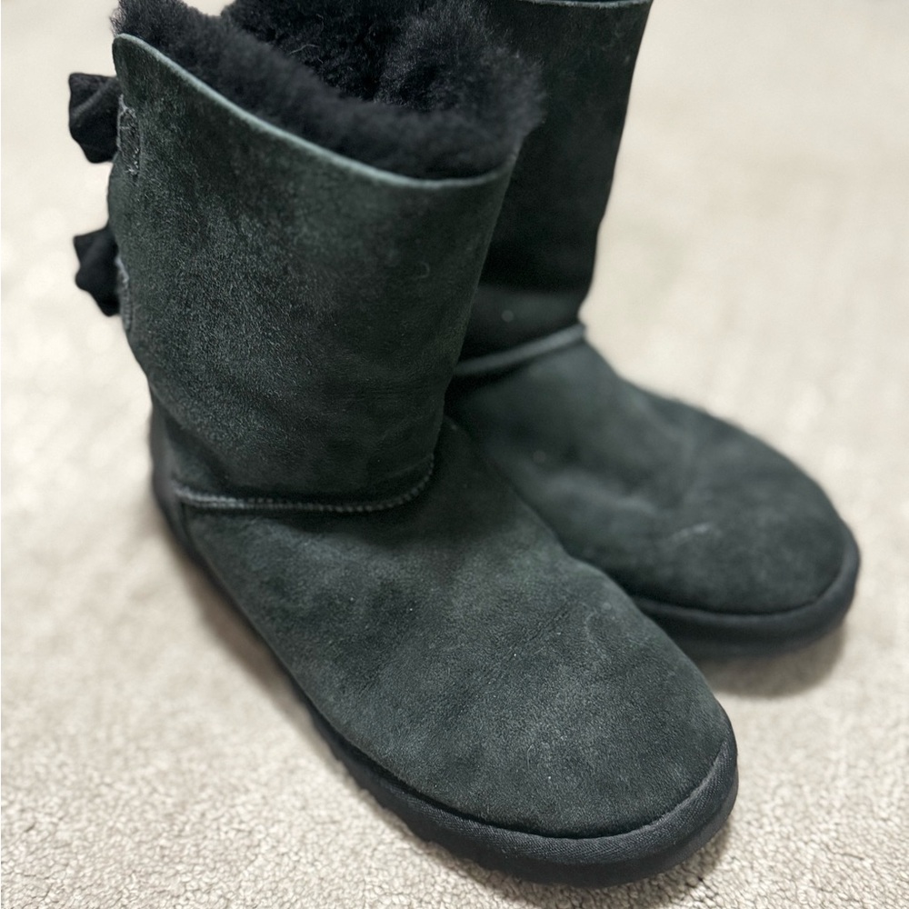 Women's Black bow Ugg Boots